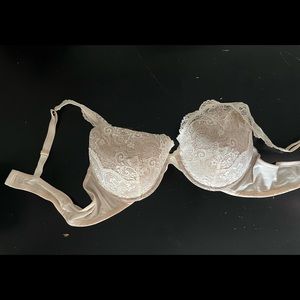24/7 Lace Contour Plunge Bra